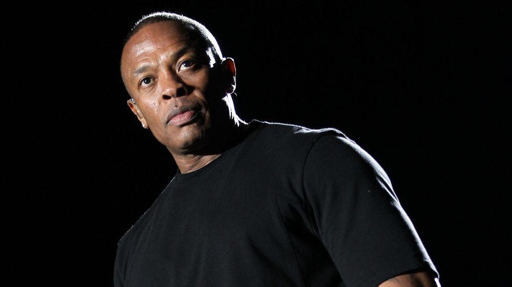  Dr. Dre получи звезда на холивудската Алея на славата