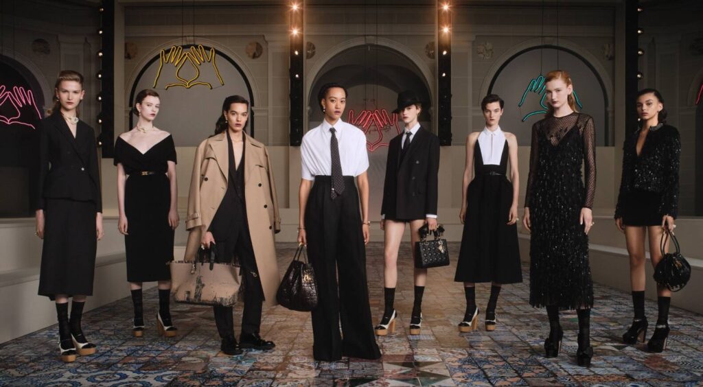  Dior представи съчетание на еманципация, блясък и холивудски стил в Ню Йорк